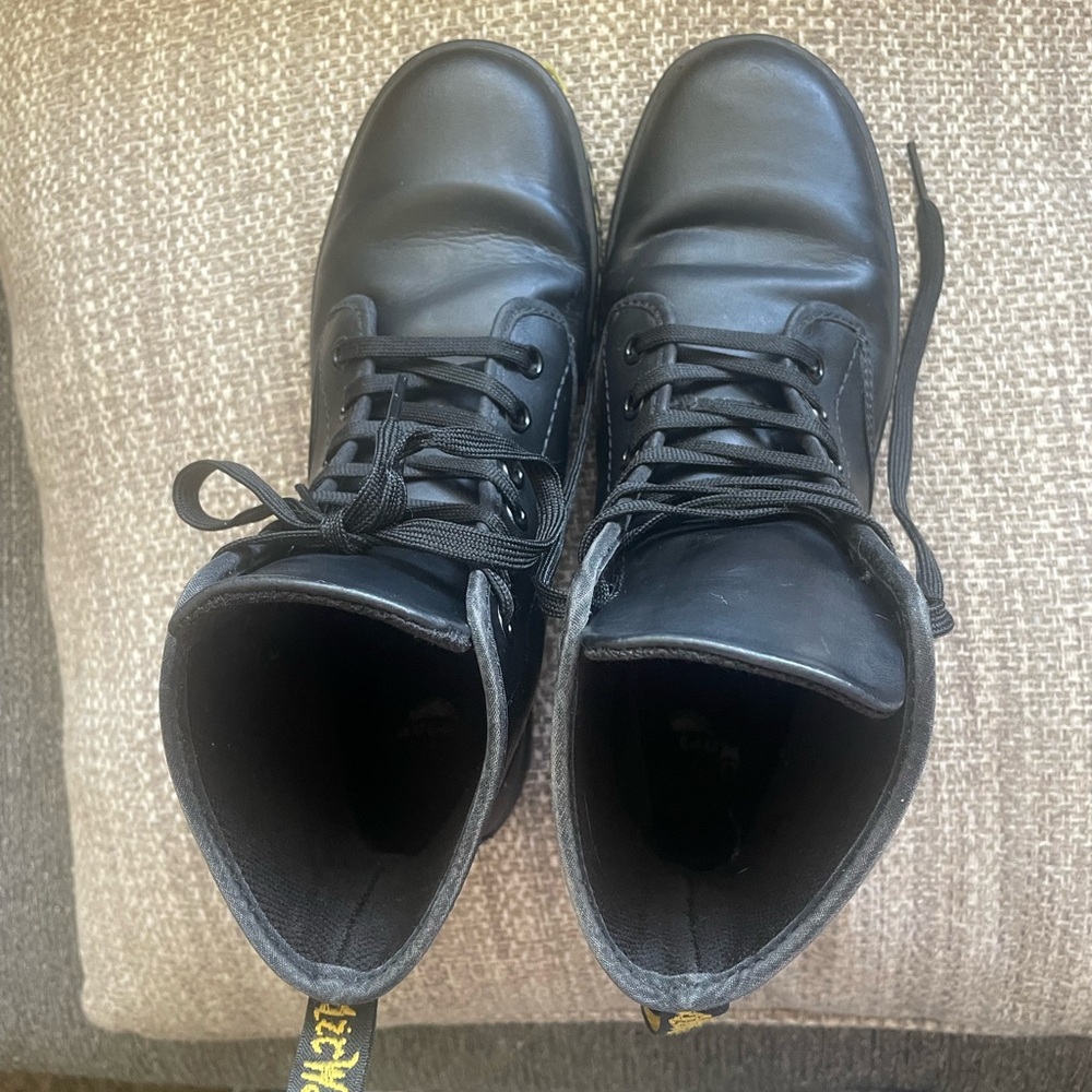 Dr. Martens Shoreditch - Picture 4 of 8